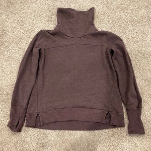 Alo Yoga Turtleneck Sweatshirt